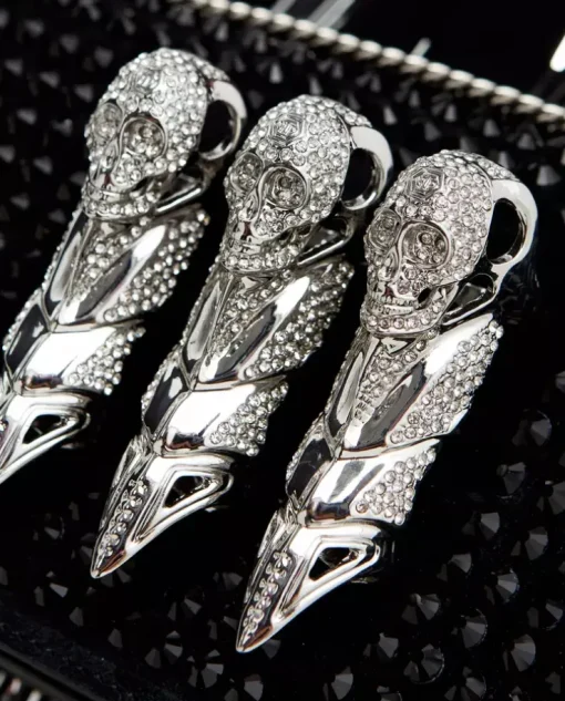 Zamszowa kopertówka z ćwiekami Skull Clutch