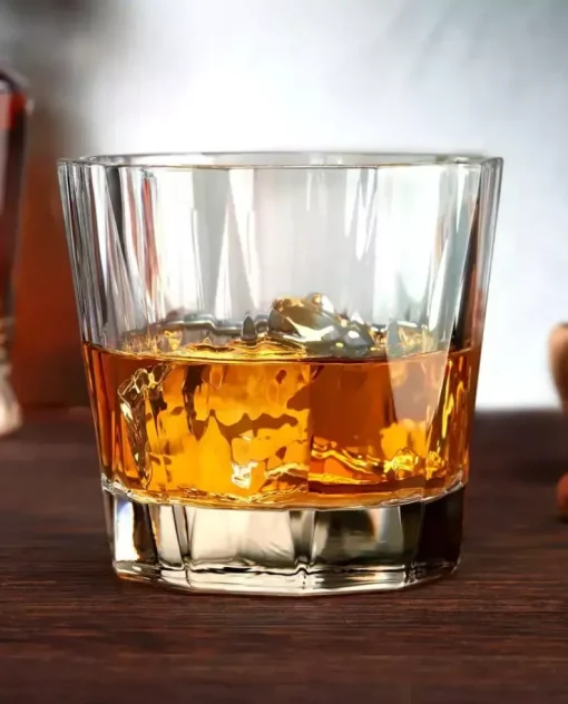 Zestaw czterech szklanek do whisky Hemingway