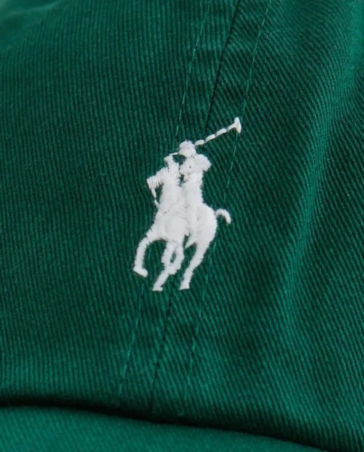 Zielona z daszkiem i haftowanym logo